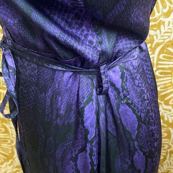 NWT The Andamane Beverly Gorgeous Satin Wrap Midi Dress in Snake Viola size XS - Picture 7 of 12